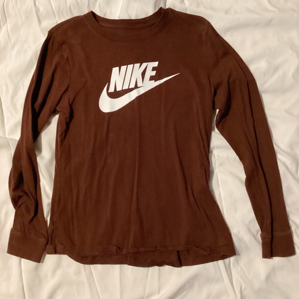 Nike Juniors Girls Size Medium Maroon Long-Sleeve Logo T-Shirt Fall Gym Active